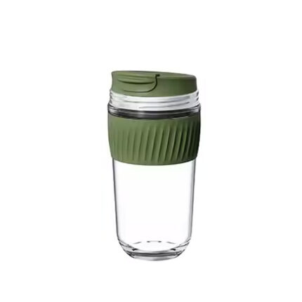 Glass with silicone lid